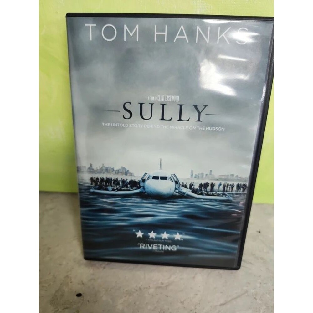 Tom Hanks in Sully DVD
